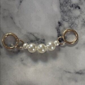 Elegant Gold and Pearl Keychain
